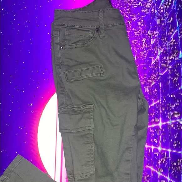 Pants - Picture 3 of 4